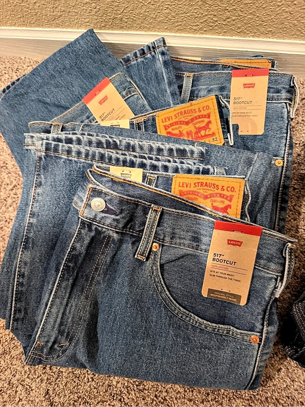 Levi Strauss & Co. 517 Bootcut. Bootcut Blue Waist 36x32